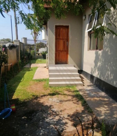 3-bedroom-house-for-rent-in-roma-park-big-1