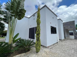 5 Bedroom House For Rent In Ibex Hill