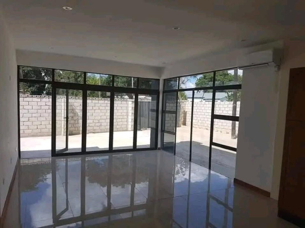 2-bedroom-flat-for-rent-in-ibex-hill-big-4