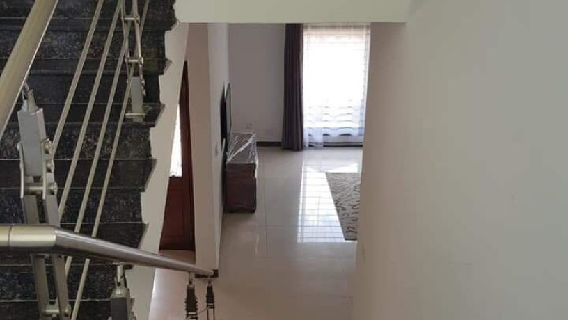 semi-furnished-3-bedroom-flat-for-rent-in-roma-big-0