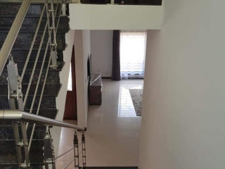 semi-furnished-3-bedroom-flat-for-rent-in-roma