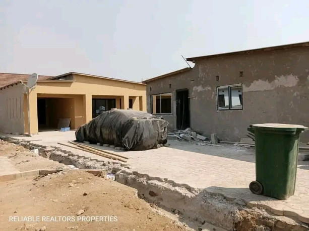 3-bedroom-apartment-for-sale-in-chalala-big-4