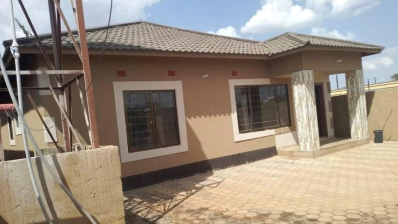 3-bedroom-flats-for-sale-in-chalala-big-7