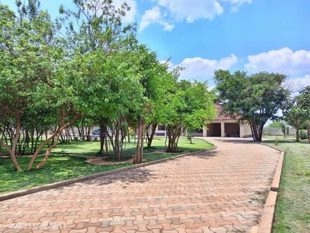 5-bedroom-stand-alone-house-with-2-bedroom-cottage-for-sale-in-new-kasama-big-8