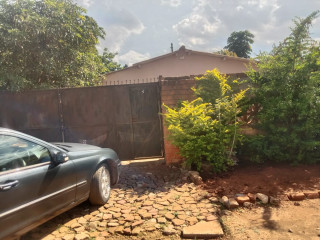 3 Bedroom For Sale in Mutendere