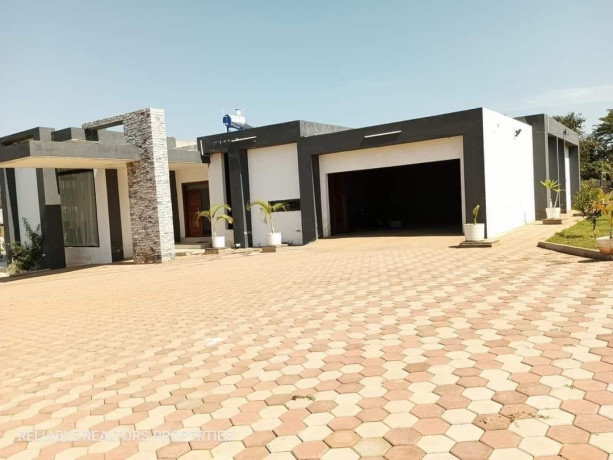 4-bedroom-house-for-sale-in-new-kasama-big-1