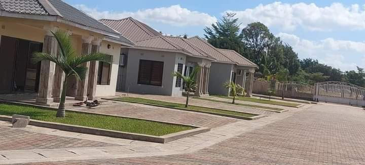 3-bedroom-house-for-rent-in-makeni-majoru-big-1