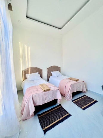 3-bedroom-apartment-in-ibex-hill-big-7