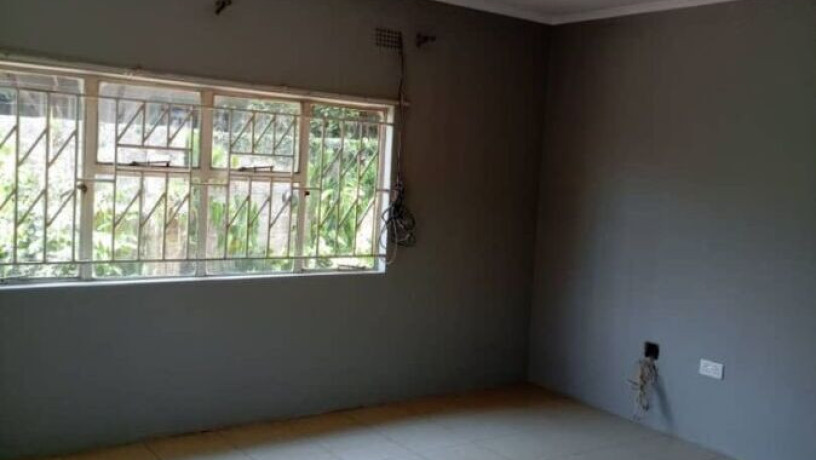 2-bedroom-house-for-rent-in-chalala-big-3