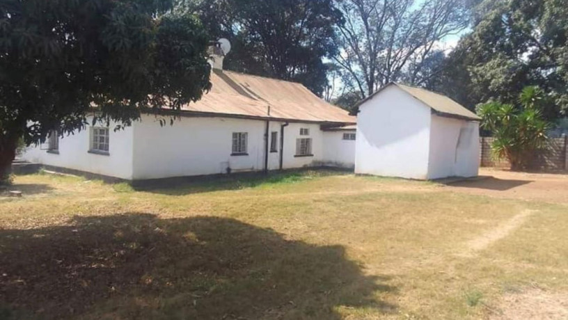 spacious-4-bedroom-house-in-rhodes-park-for-sale-big-1