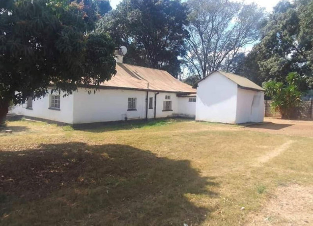 spacious-4-bedroom-house-in-rhodes-park-for-sale-big-1