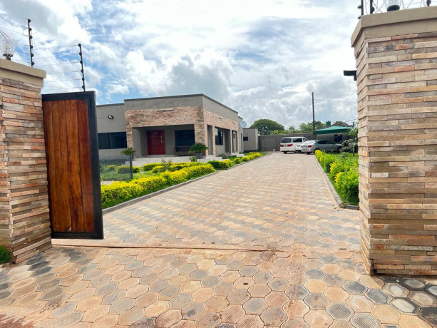 3-bedroom-for-sale-in-chalala-big-8