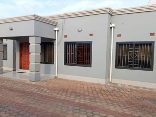 3-bedroom-flat-for-rent-in-lilayi