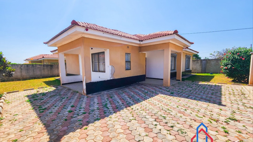 3-bedroom-house-for-rent-in-ibex-hill-big-0