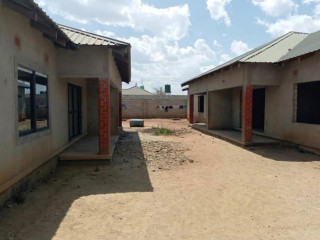 3 Bedroom Flats For Sale in Chalala