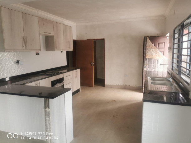 3-bedroom-flats-for-sale-in-chalala-big-2