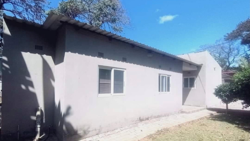 2-bedroom-flat-for-rent-in-kabulonga-big-4