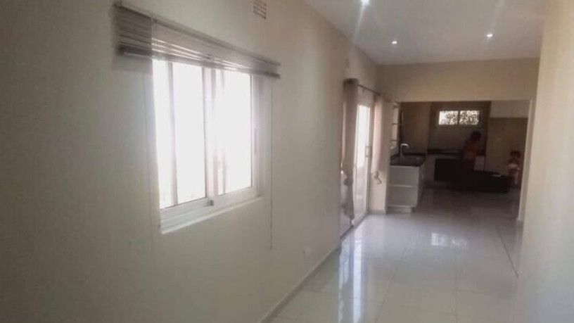 2-bedroom-flat-for-rent-in-kabulonga-big-5