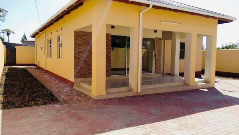 2-bedroom-house-for-rent-in-avondale-big-0