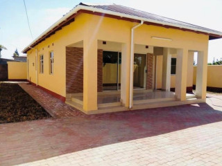 2-bedroom-house-for-rent-in-avondale