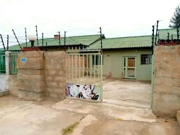 2-bedroom-house-for-sale-in-avondale-big-5