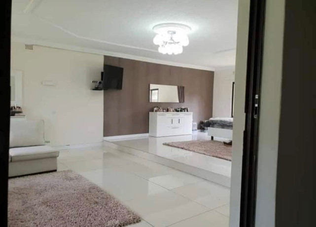 3-bedroom-house-for-sale-in-olympia-big-6