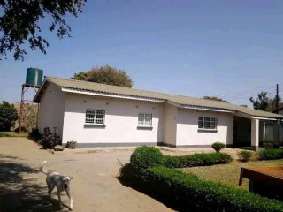 4 Bedroom House For Rent in Makeni