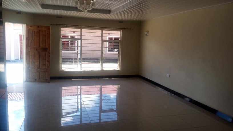 2-bed-1-bath-flat-for-rent-in-riverside-chingola-big-5