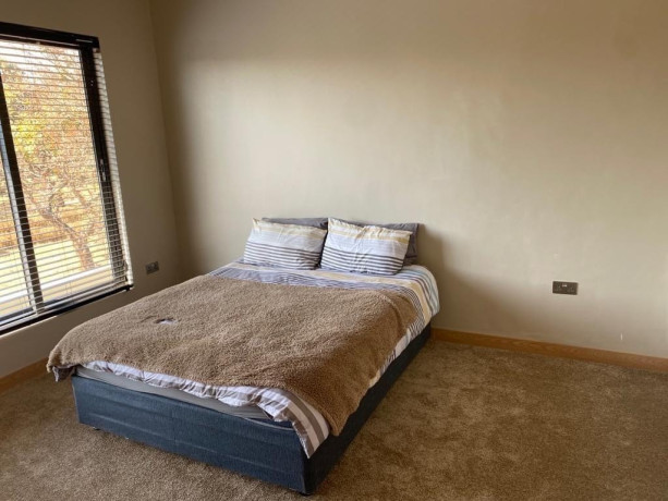 5-bedroom-house-for-sale-in-roma-big-3