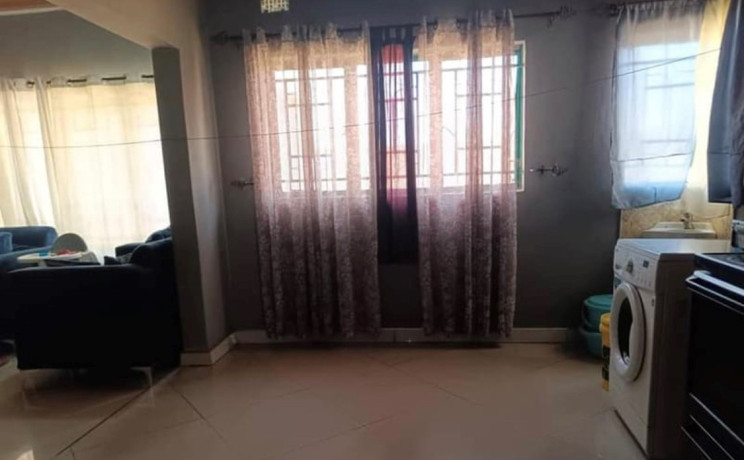 3-bedroom-flat-for-rent-in-chalala-big-4