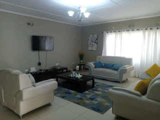 4 Bedroom Flat For Rent In Makeni