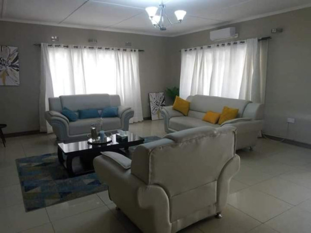 4-bedroom-flat-for-rent-in-makeni-big-3