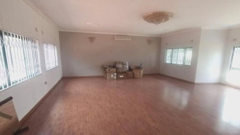 4-bedroom-house-for-sale-in-rhodespark-big-2