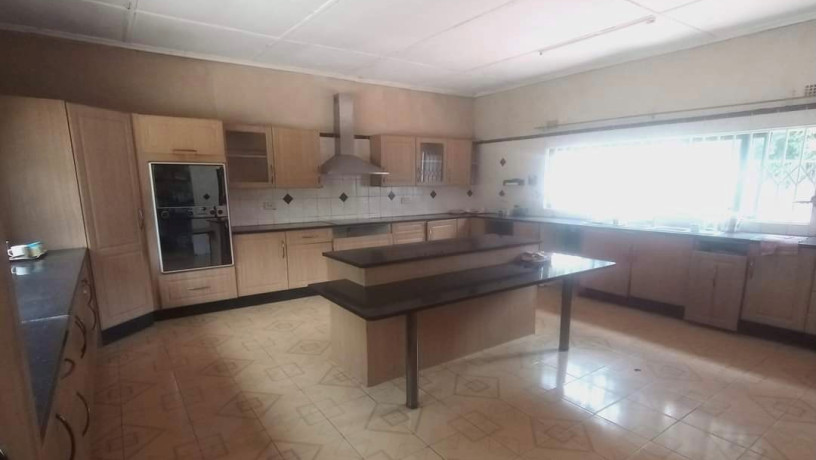 4-bedroom-house-for-sale-in-rhodespark-big-3