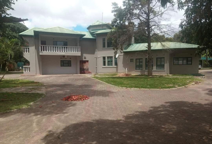4-bedroom-house-for-sale-in-rhodespark-big-5