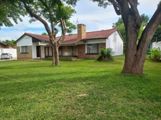 3 Bedroom House For Sale in Rhodes Park