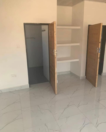 2-bedroom-flat-for-rent-in-meanwood-big-4