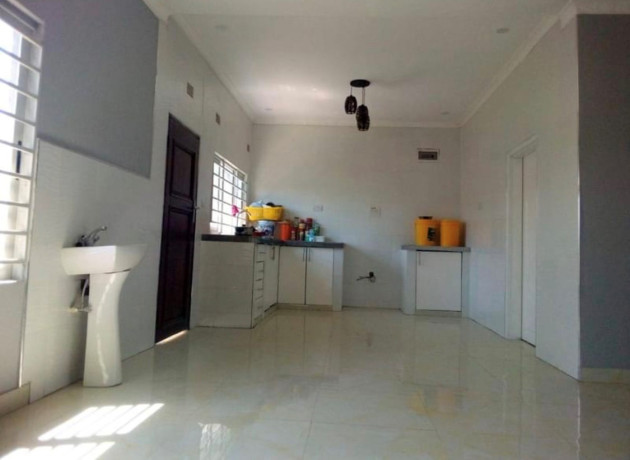 3-bedroom-flat-for-rent-in-meanwood-vorna-valley-big-5