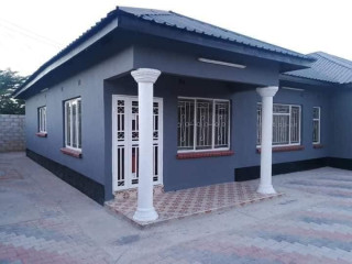 3 Bedroom Flat For Rent In Libala South