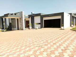 4-bedroom-flat-for-sale-in-njolwe