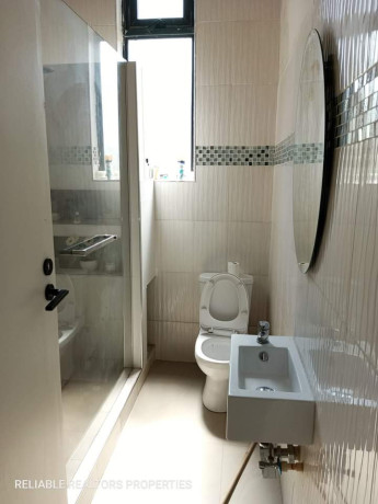 4-bedroom-flat-for-sale-in-njolwe-big-3