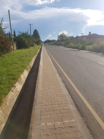 plots-for-sale-in-ibex-hill-road-frontage-big-0