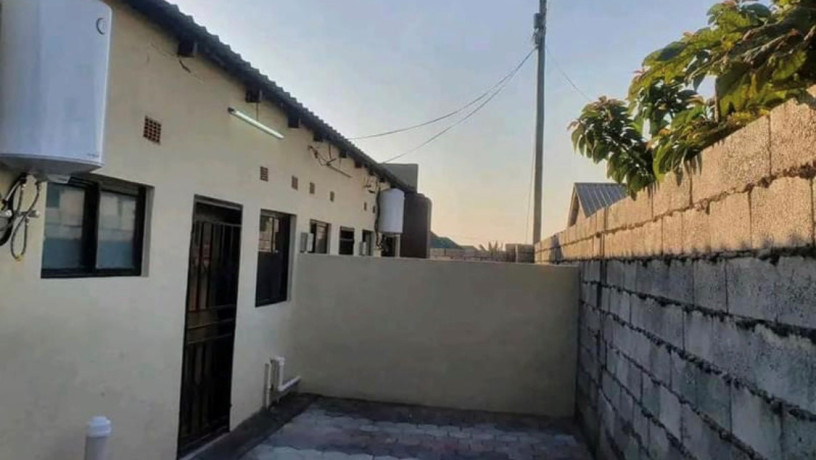 2-bedroom-flat-for-rent-in-meanwood-kwamwena-big-3