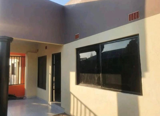 2-bedroom-flat-for-rent-in-meanwood-kwamwena-big-2