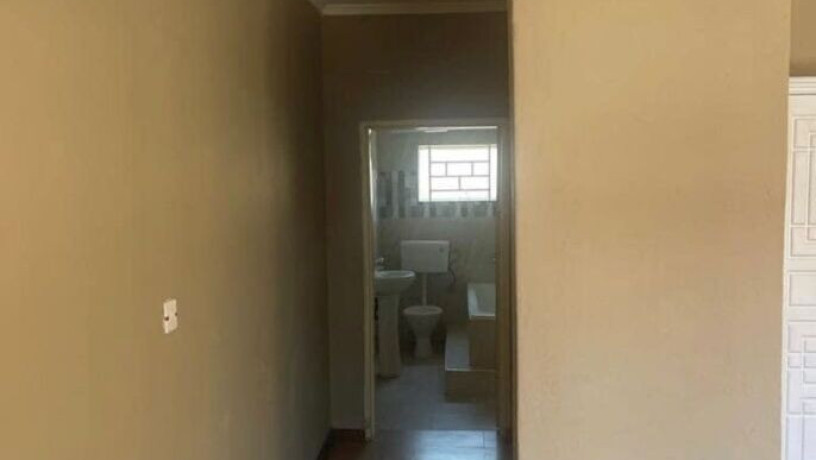 2-bedroom-flat-for-rent-in-meanwood-ndeke-big-2