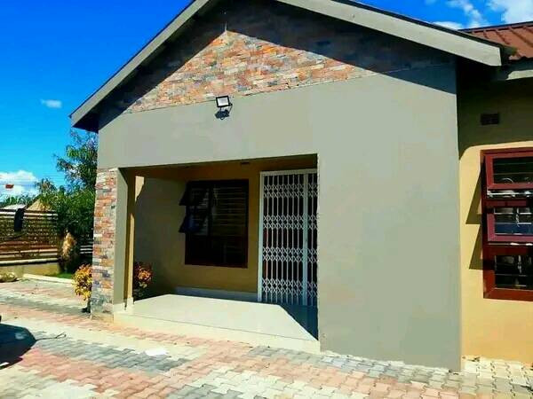 3-bedroom-house-for-rent-in-meanwood-big-0