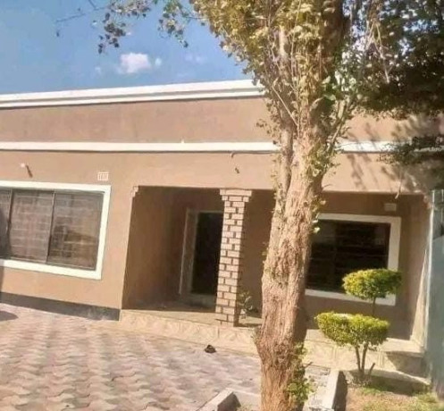 3-bedroom-flat-for-rent-in-chalala-big-5