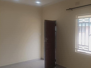 3 Bedroom Flat For Rent In Lilayi