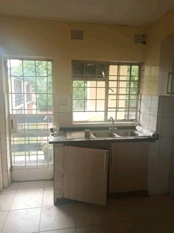 3-bedroom-flat-for-rent-in-rhodes-park-big-1