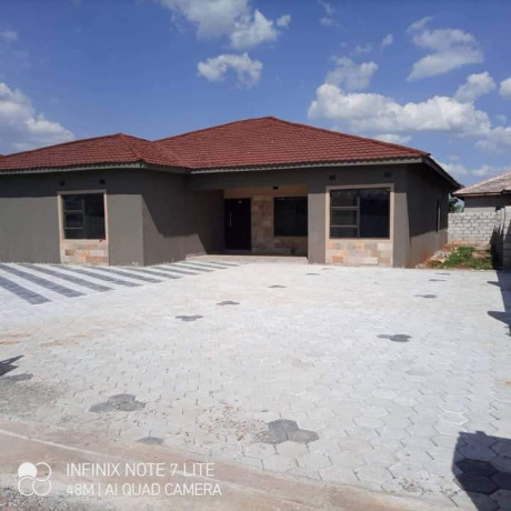 3-bedroom-house-for-rent-in-new-kasama-big-4